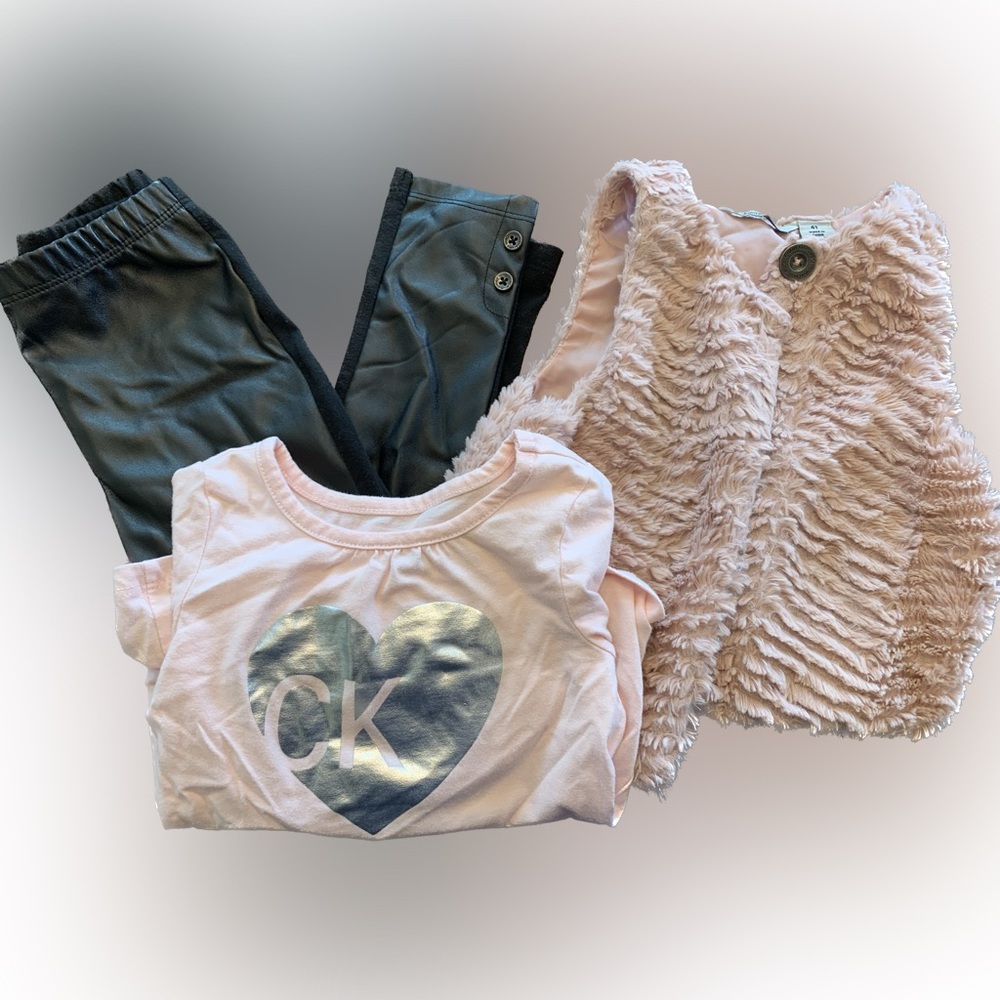 Calvin Klein 4t 3 piece outfit